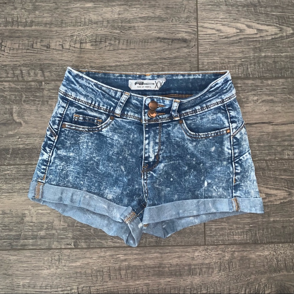 FB Sister Acid Wash “Push Up” Denim Cuffed Shorts